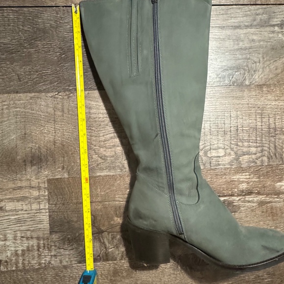 Gray Duo Boots in “Henrietta” size 6.5/wide calf - Picture 5 of 8